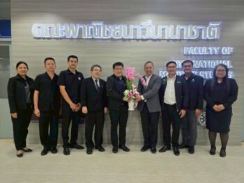 LINE_ALBUM_261168_251127_2