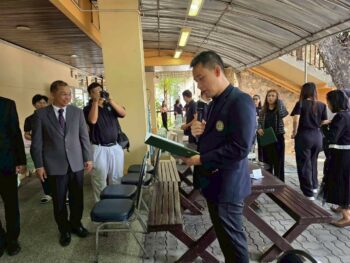 LINE_ALBUM_121268_251212_11