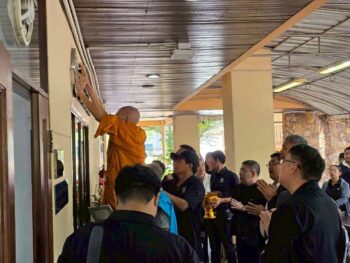 LINE_ALBUM_121268_251212_5